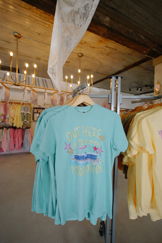 motorboatin comfort color tee