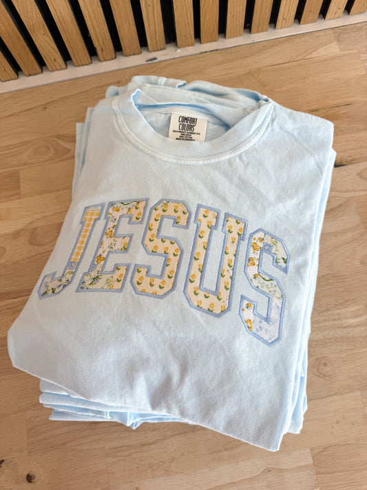 Jesus embroidery tee | CURVY