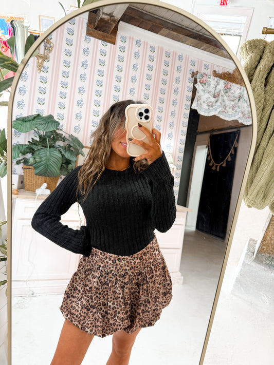 knit black top